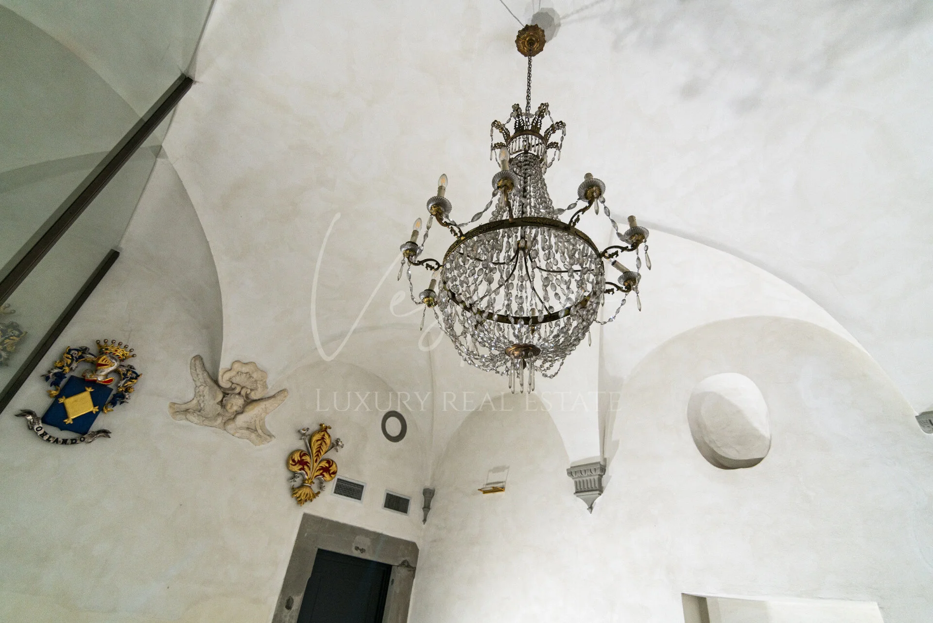 07VESPER_LUXURY_REAL_ESTATE_RN010.jpg