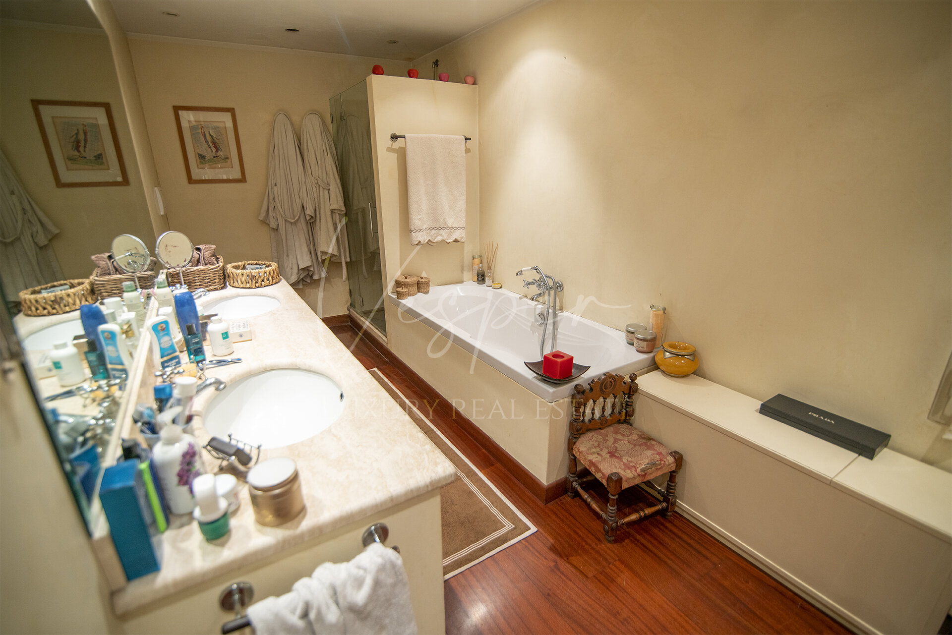16_VESPER_LUXURY_REAL_ESTATE_SV002.jpg