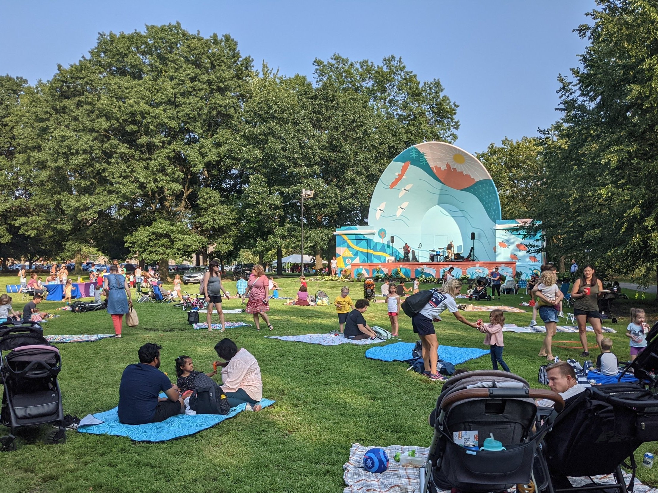 Summer Concert Series: Karen K and the Jitterbugs
