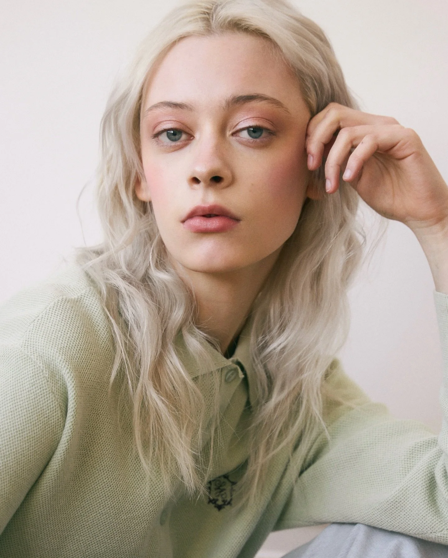 ELISAVETA @_shrvpm_ styled and photographed by @busyatskaya 🤍
muah @kat3ina_muah