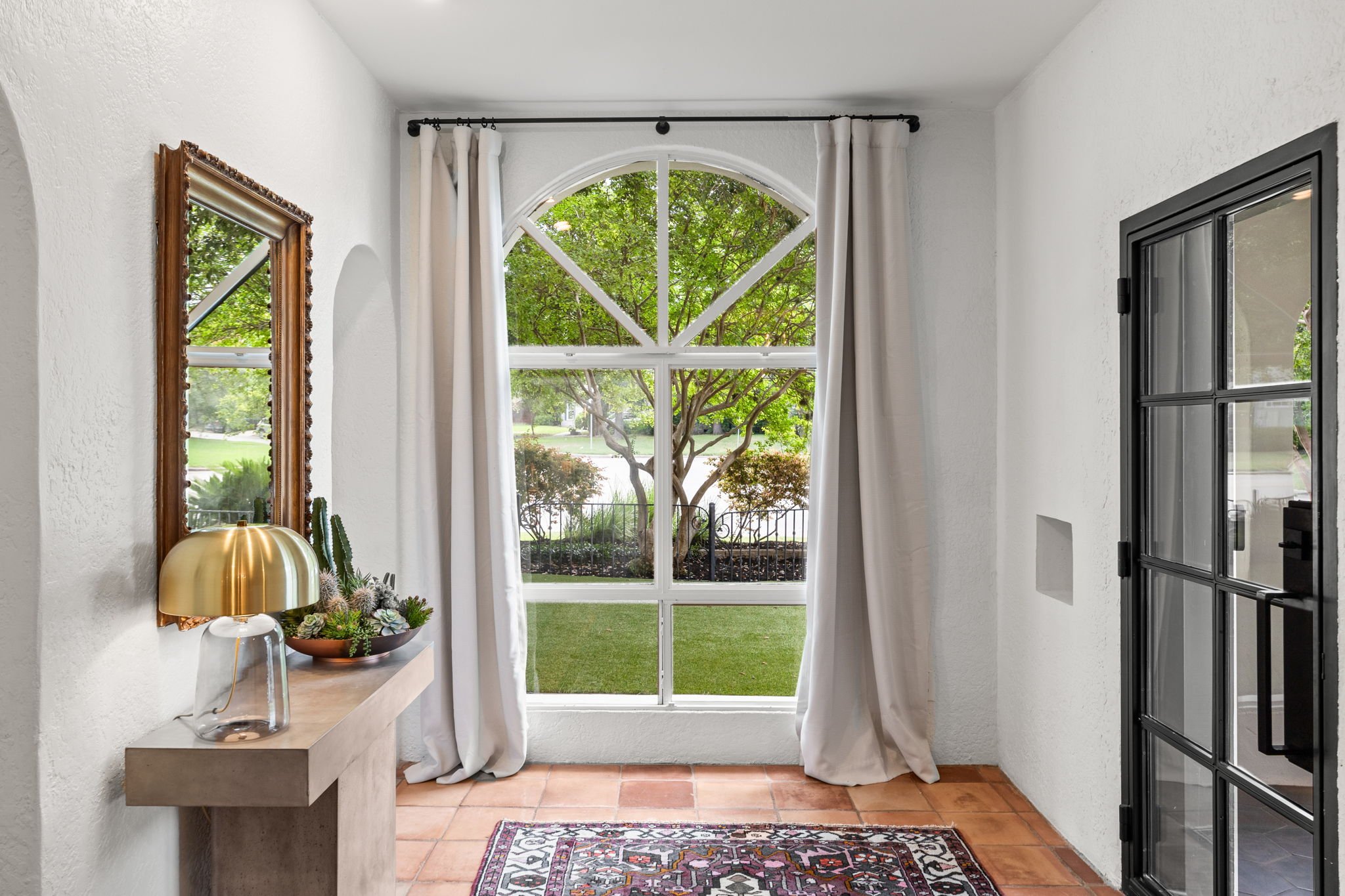 16-web-or-mls-611 Alamo Heights Blvd-Alamo Heights, TX, 78209-16.jpg