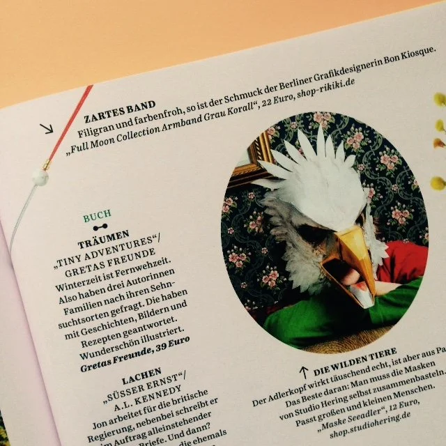 Aufgeschlagene Zeitschriftenseite des SZ Magazins mit einer Abbildung eines BON KIOSQUE Fullmoon-Armbands als Empfehlung
