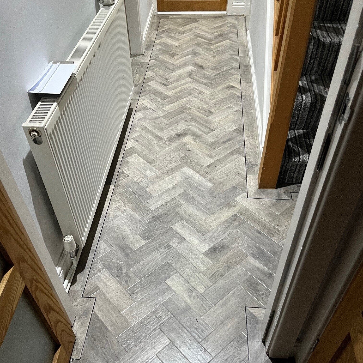 📸 Art Select - Storm Oak Parquet AP07

Fitted by us last week 👌
.
.
.
 #yourhome #homeinspo #yourhomeourpassion #yourspaceyourstyleyourneeds #karndeanflooring #familybusiness #shaw #inspireshowroom #growingbusiness #feedback #YourSpaceYourStyle #ka