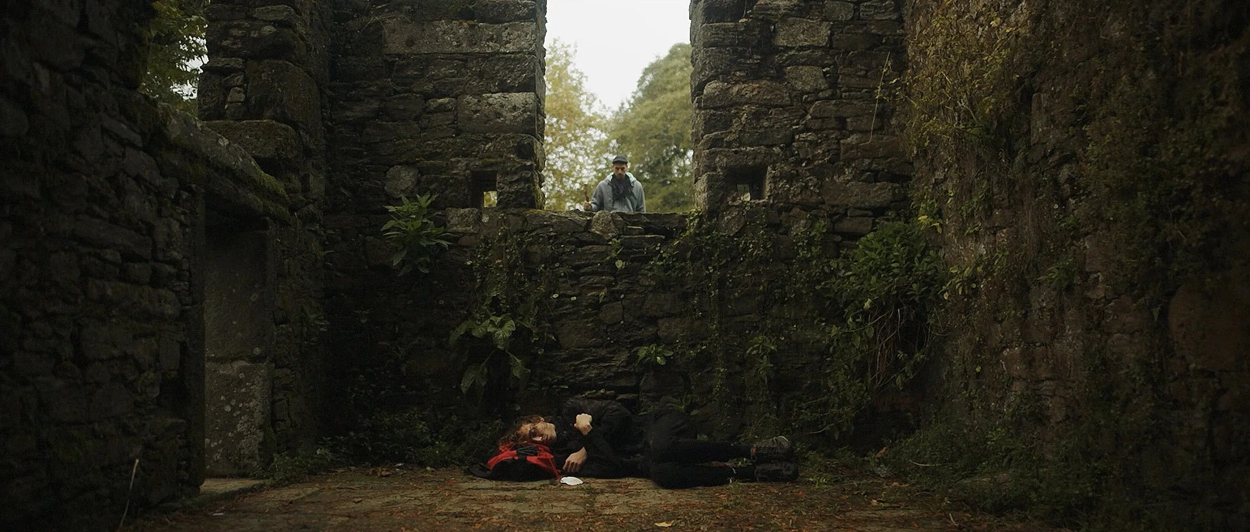 el-camino-short-film-body-in-stone-ruins.webp