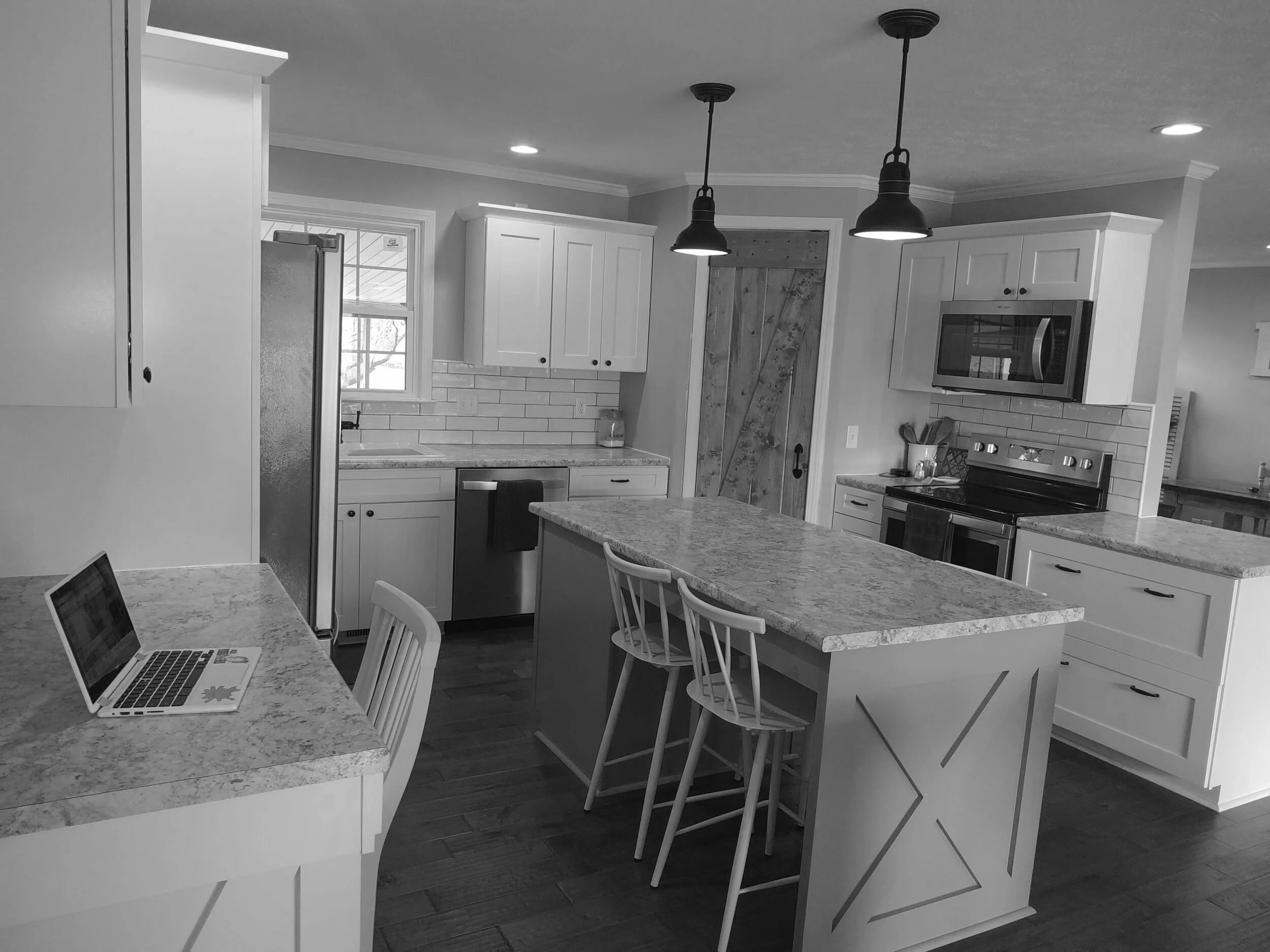 Traditional Farmhouse Kitchen Remodel by Ray's Construction & Rehab, Inc project photo 2