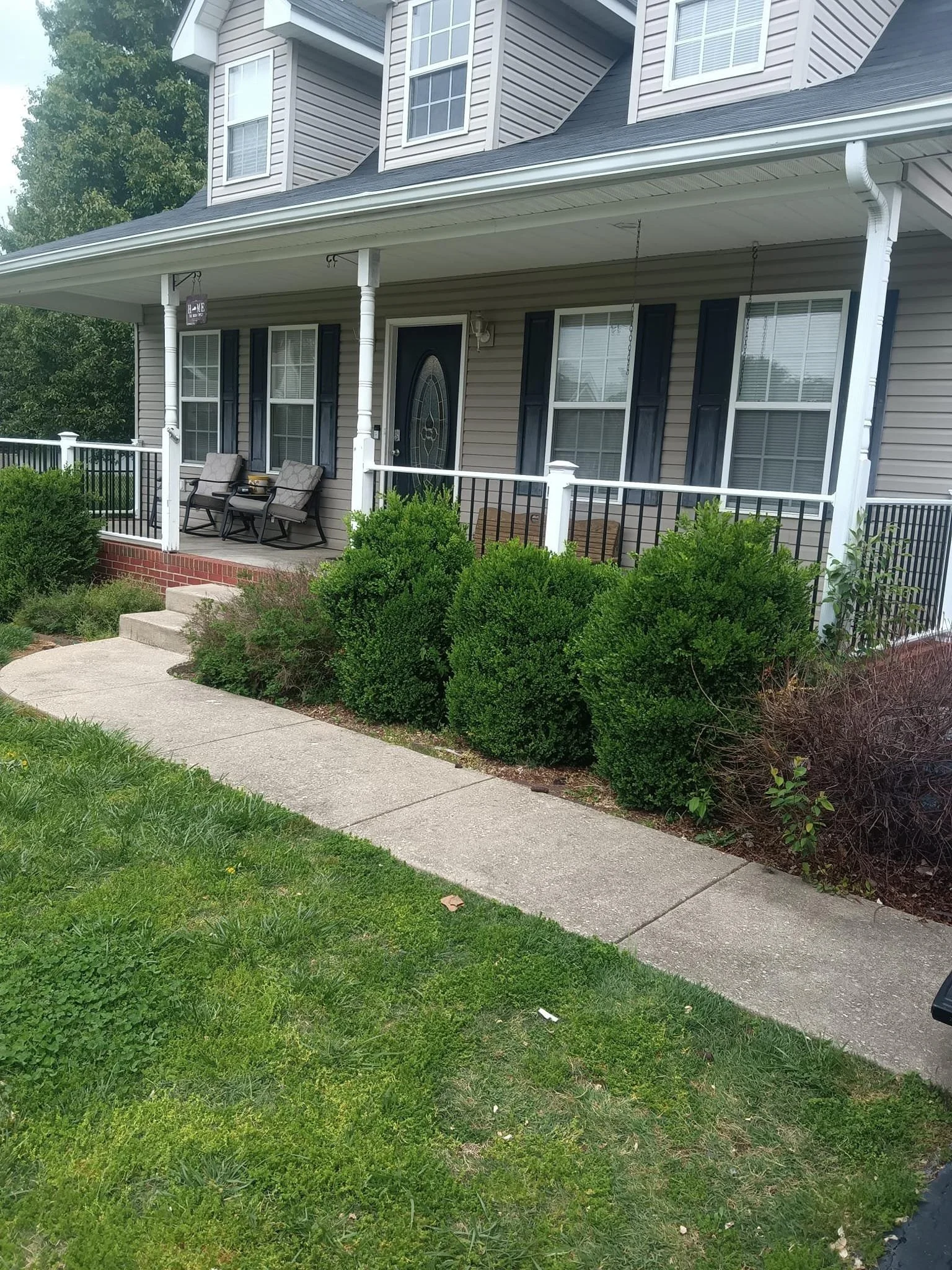 Covered patio handrail and guardrail