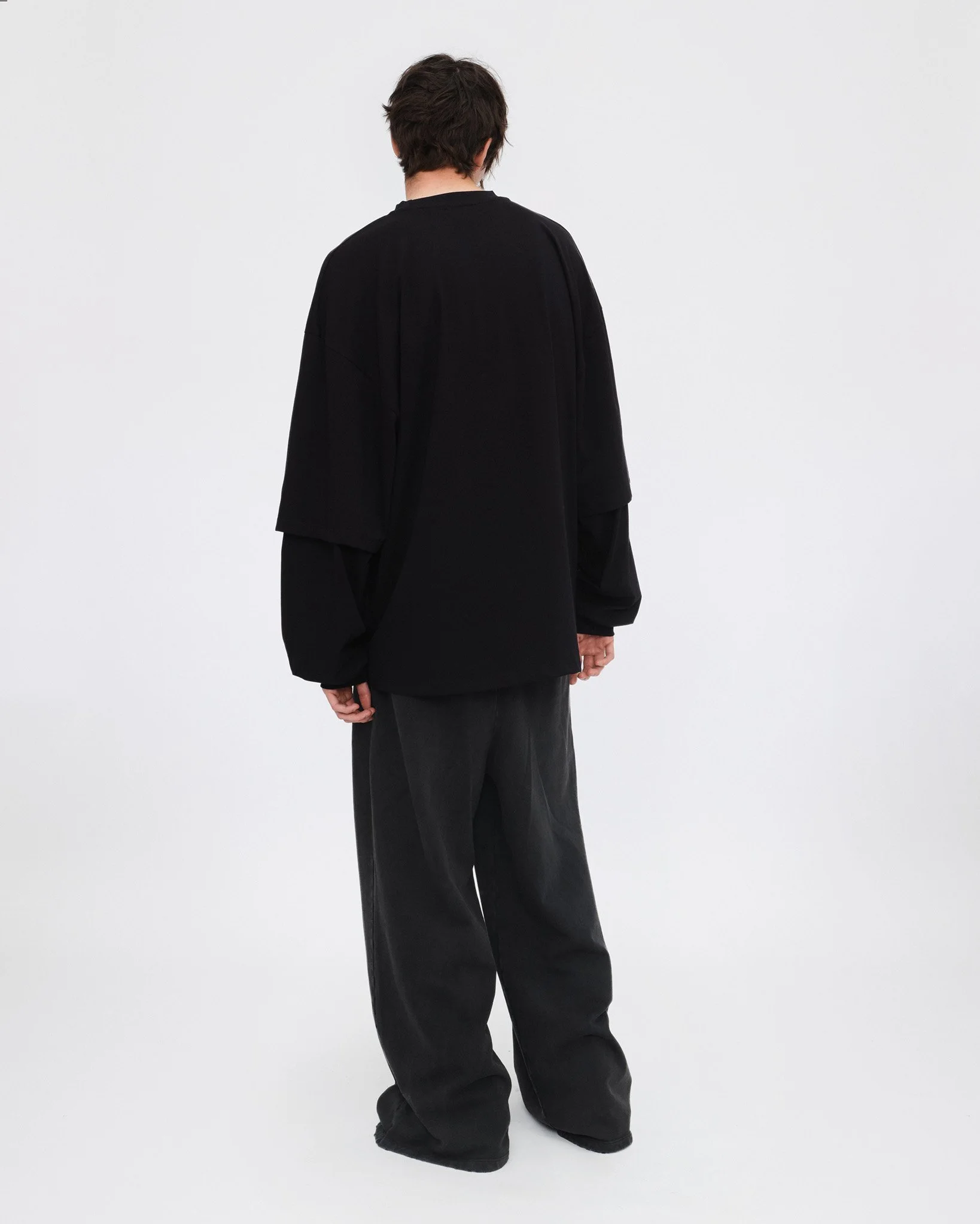 Oversized_DoubleSleevedTee_Pteron_Black_Back_2.jpg