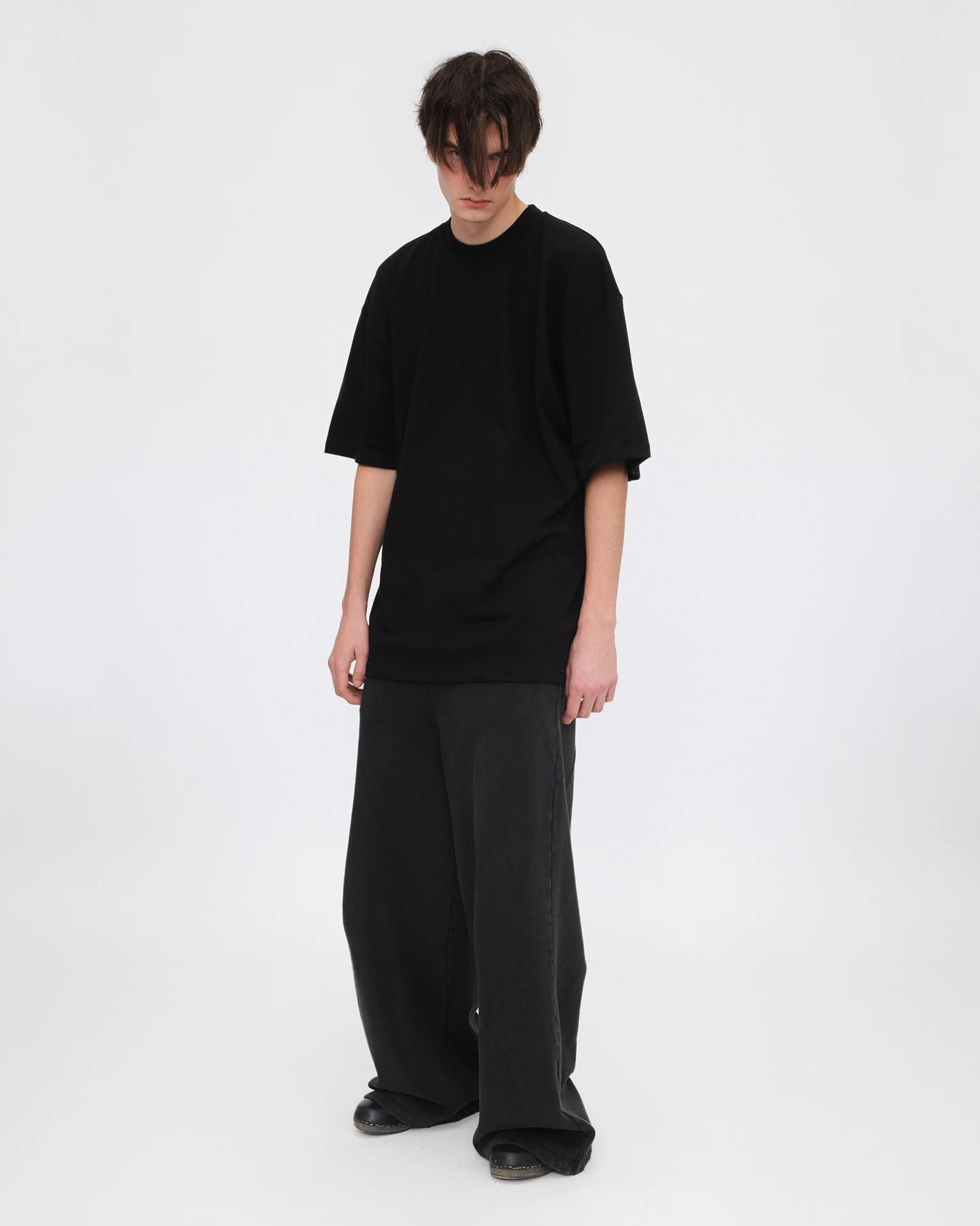Oversized_Black_Tee_Front.jpg