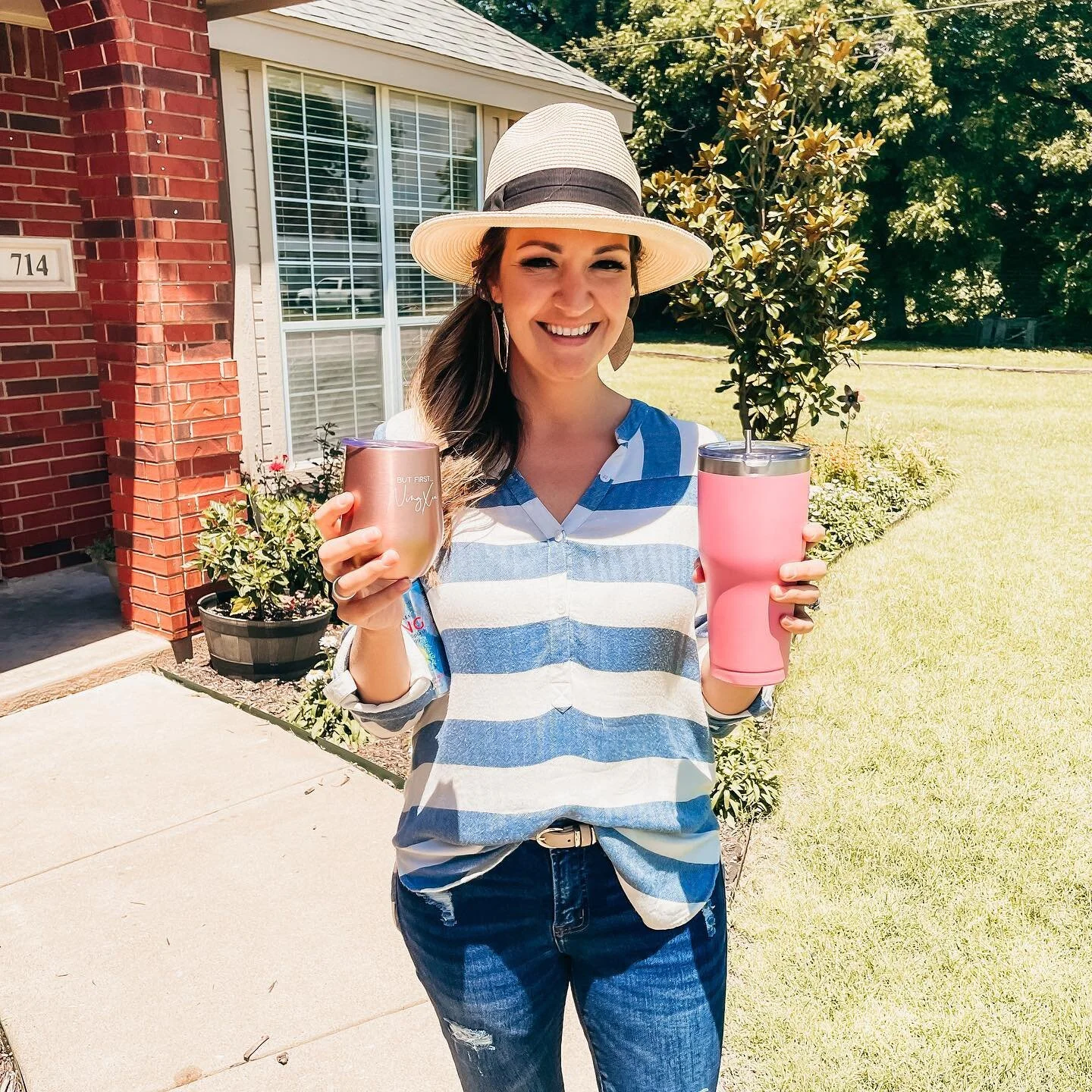 Help me prove to my husband I&rsquo;m not the only one that leaves the house with multiple drinks! 👇 Who&rsquo;s with me?