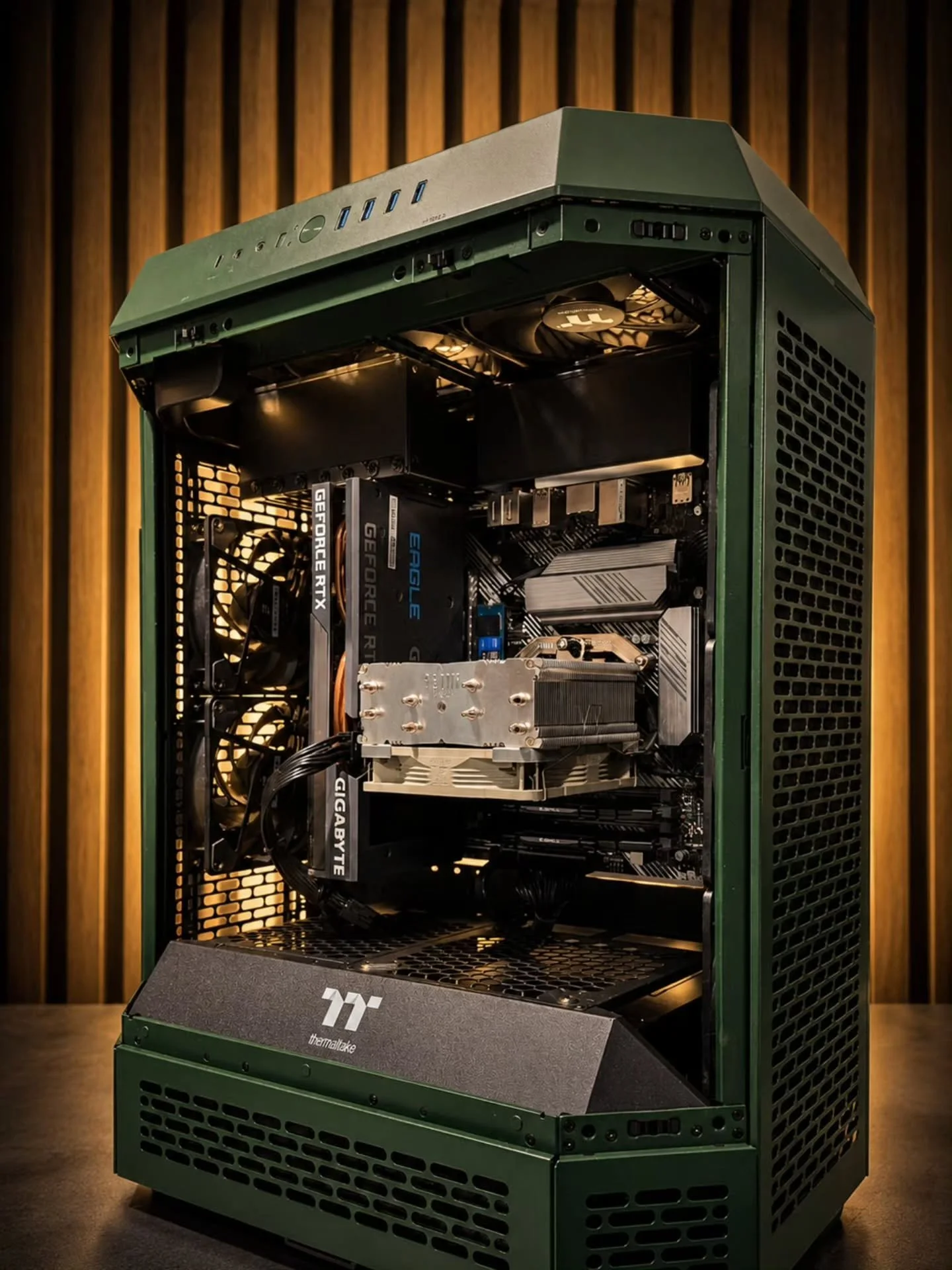 Case upgrade with some beautiful forest green accents! 🔥 Updated the storage and low and behold,  The Tower 600
.

AMD Ryzen 5 5600
Noctua Redux Cooler
Asus Prime B550
G.Skill 16GB DDR4 
WD Blue 1TB NVMe x2
Gigabyte RTX 3060
Thermaltake Tower 600
Th