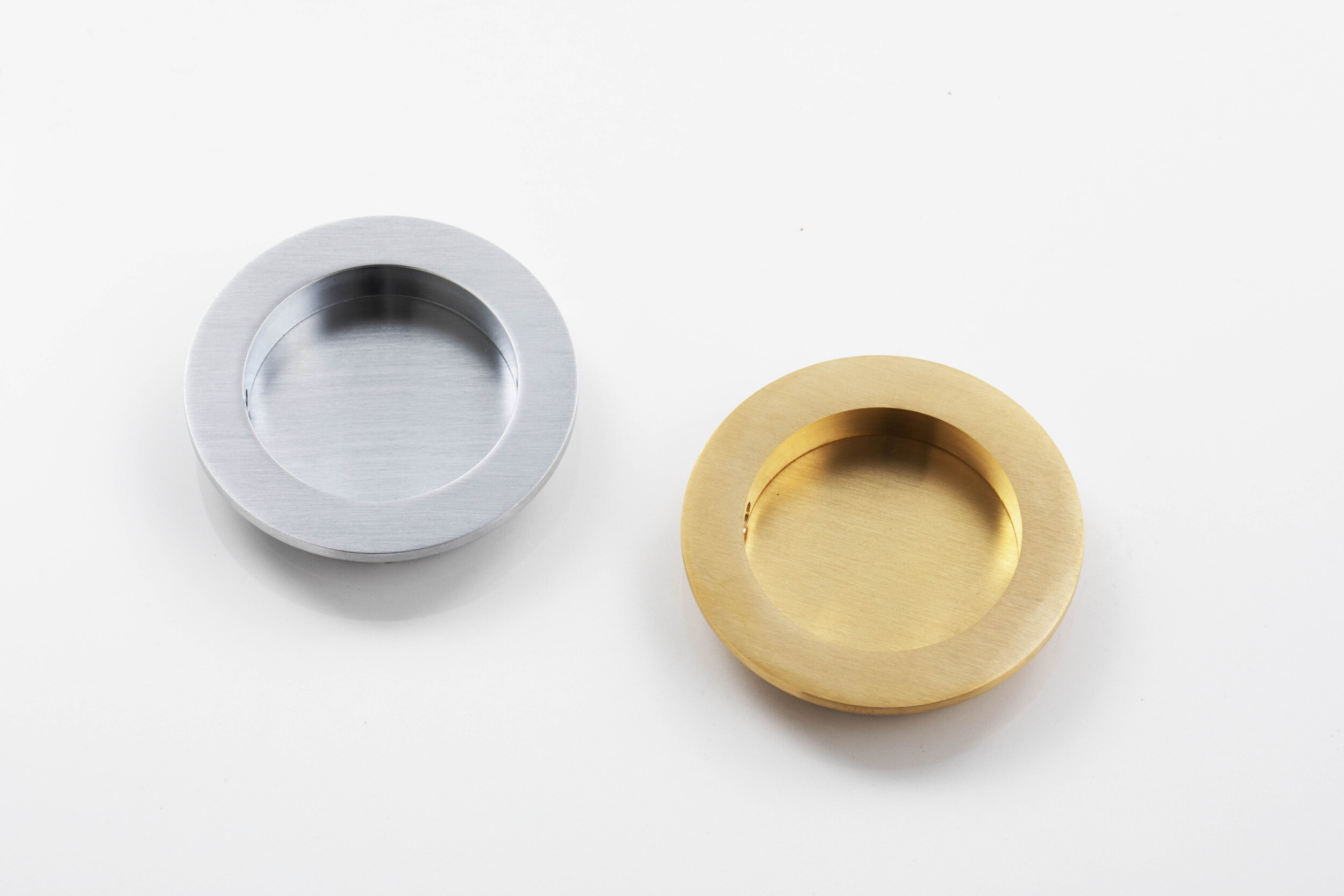 dD Round Recessed Pulls.jpg