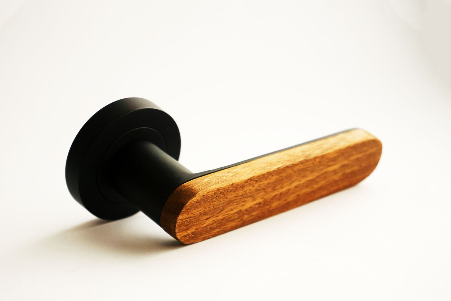 Designer Doorware Timber Club CL-R10-BKA.jpg