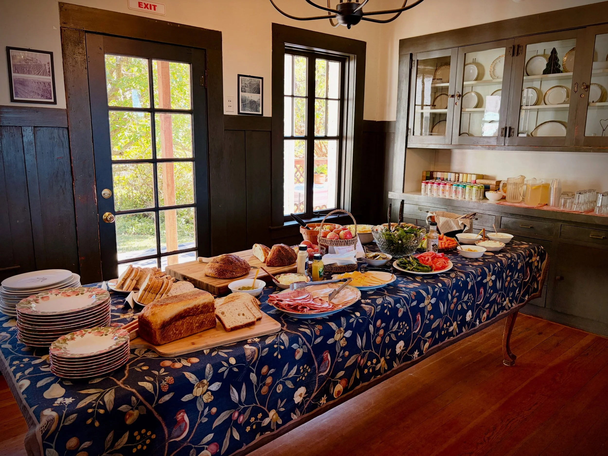 Jug Handle Creek Nature Center and @mendocinocoast hosted a lovely Innkeepers Mixer last week. What a wonderful collaborative luncheon! Thank you to all who came out and to @harvestmarketgrocery @safeway @mendocinocookiecompany @ajustcup for sponsori