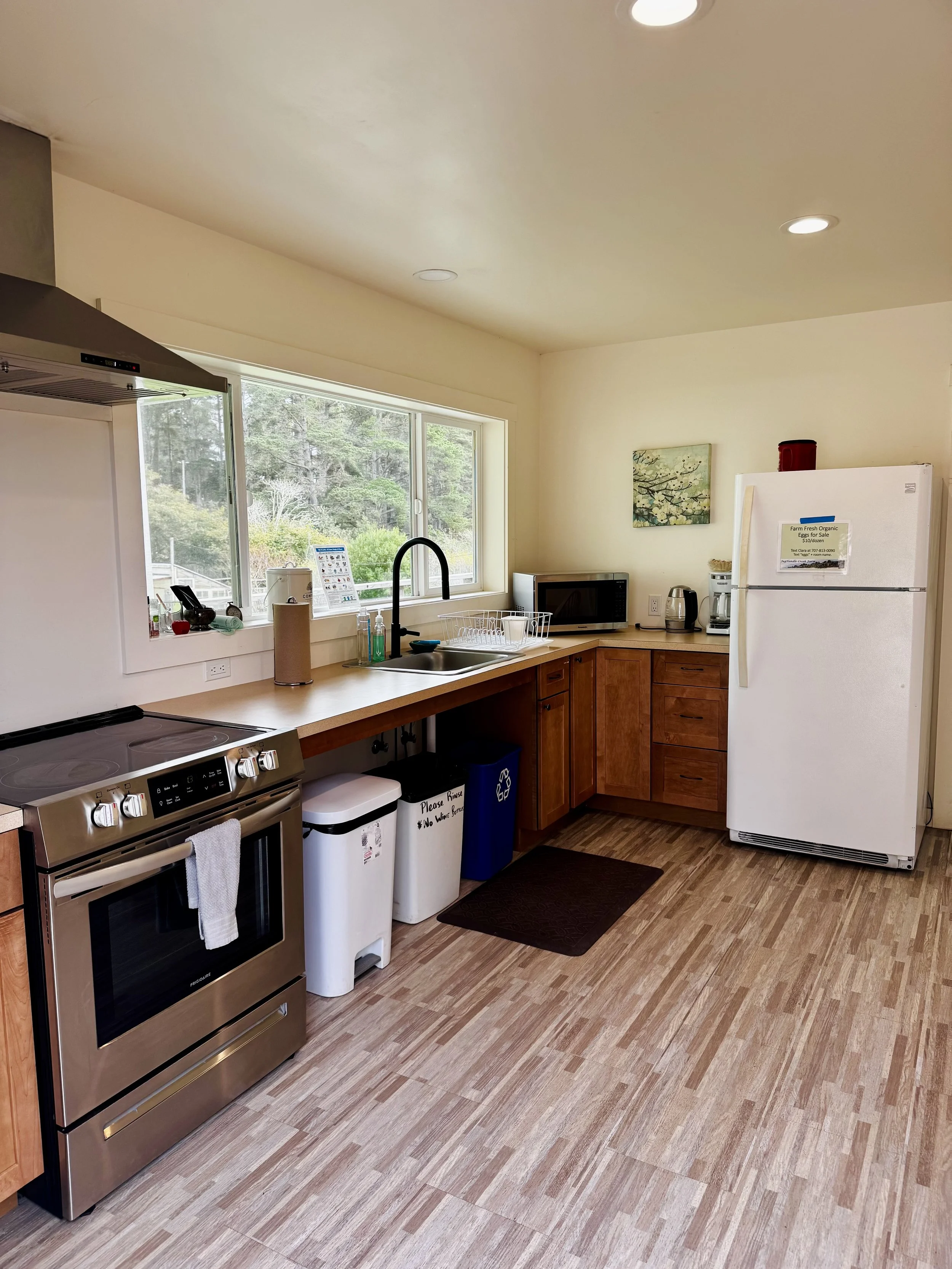 Shared Cabin Kitchen - This full kitchen is located in our "Top of the Hill" building and services The Orchard, Eucalyptus, and Grand Fir cabins plus the office.  