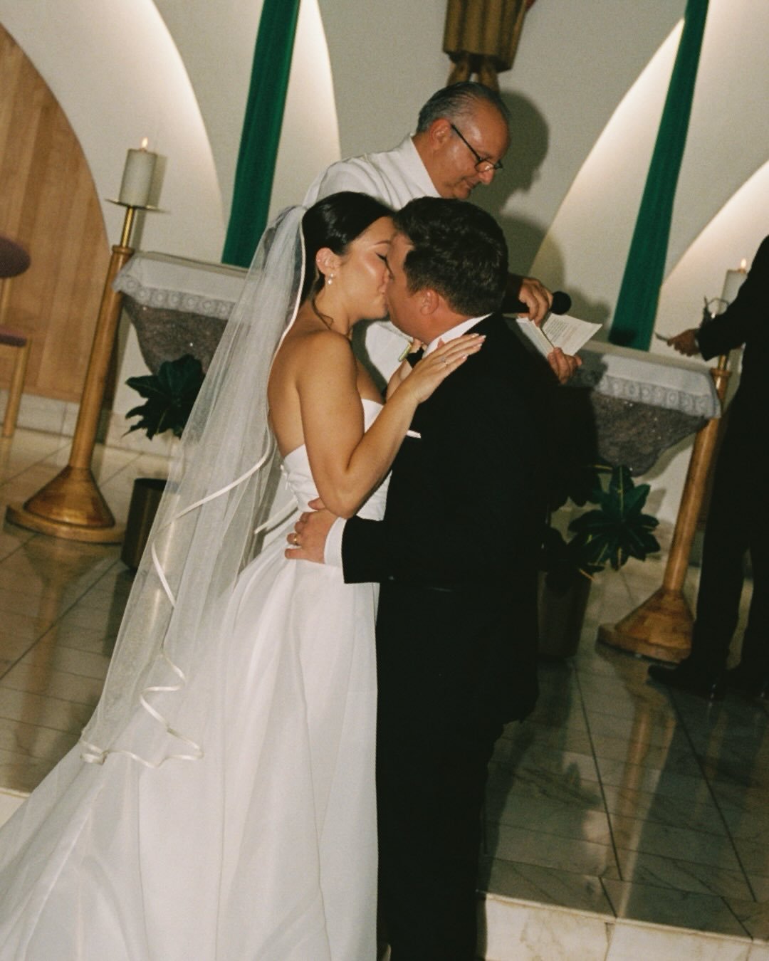 The Manzinis on film 🎞️✨

#thunderbayweddingphotographer #thunderbayphotographer #ontarioweddingphotographer #ontariofilmphotography #weddingonfilm