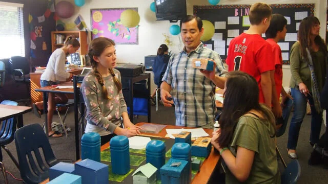 ɫTV-middle-school-students-and-Head-of-School-Donny-Kim-prepare-for-Future-City-Competition.jpeg