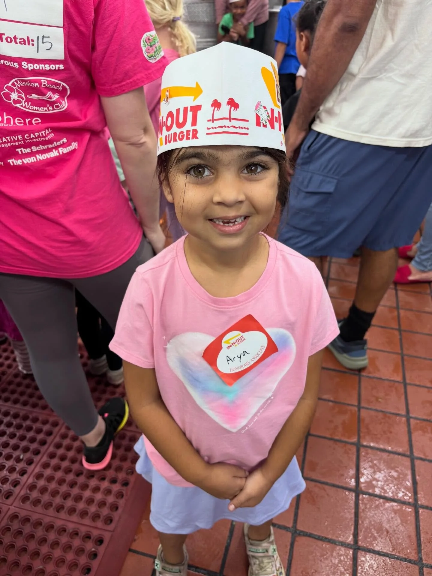 Kindergarten and 1st grade took a field trip to In-N-Out to connect their community helpers curriculum to real life 🍔👩&zwj;🍳👨&zwj;🍳 They toured the kitchen, learned about each role, explored the history, and enjoyed a well-deserved meal ✨

#thec