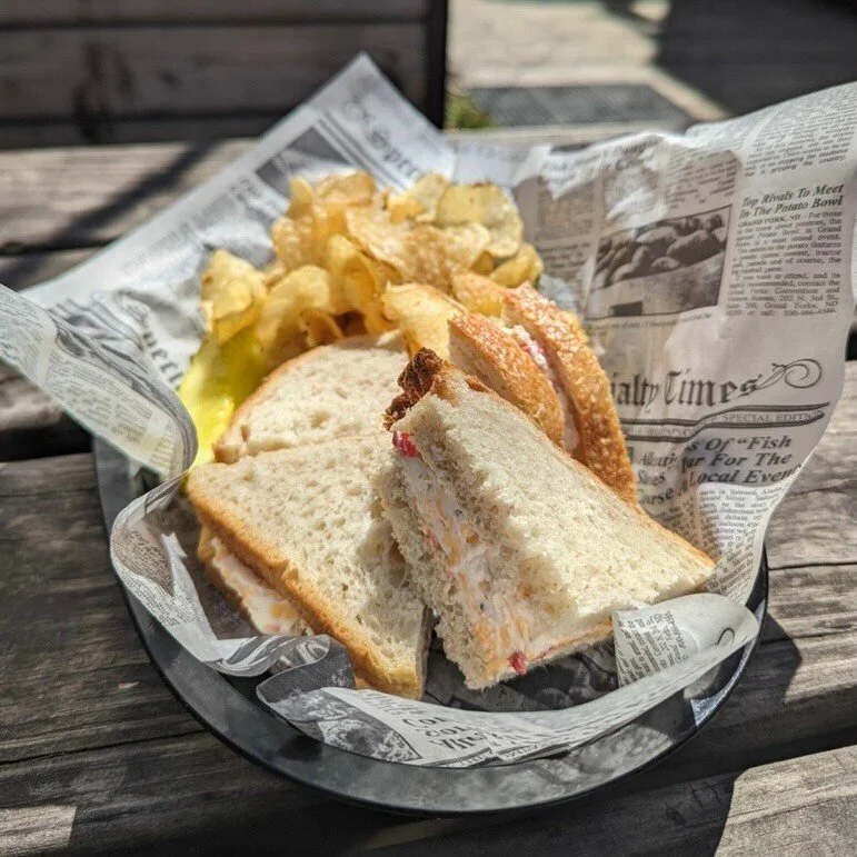 MASTERS WATCH PARTY SUN 4/12 ⛳️ It&rsquo;s shaping up to a @themasters for the ages. Rory has a historic 36 hole lead. Can he hold on to be the first repeat champ since 2002!? Here&rsquo;s a look at our food &amp; drink specials 

(1) Pimento Cheese 