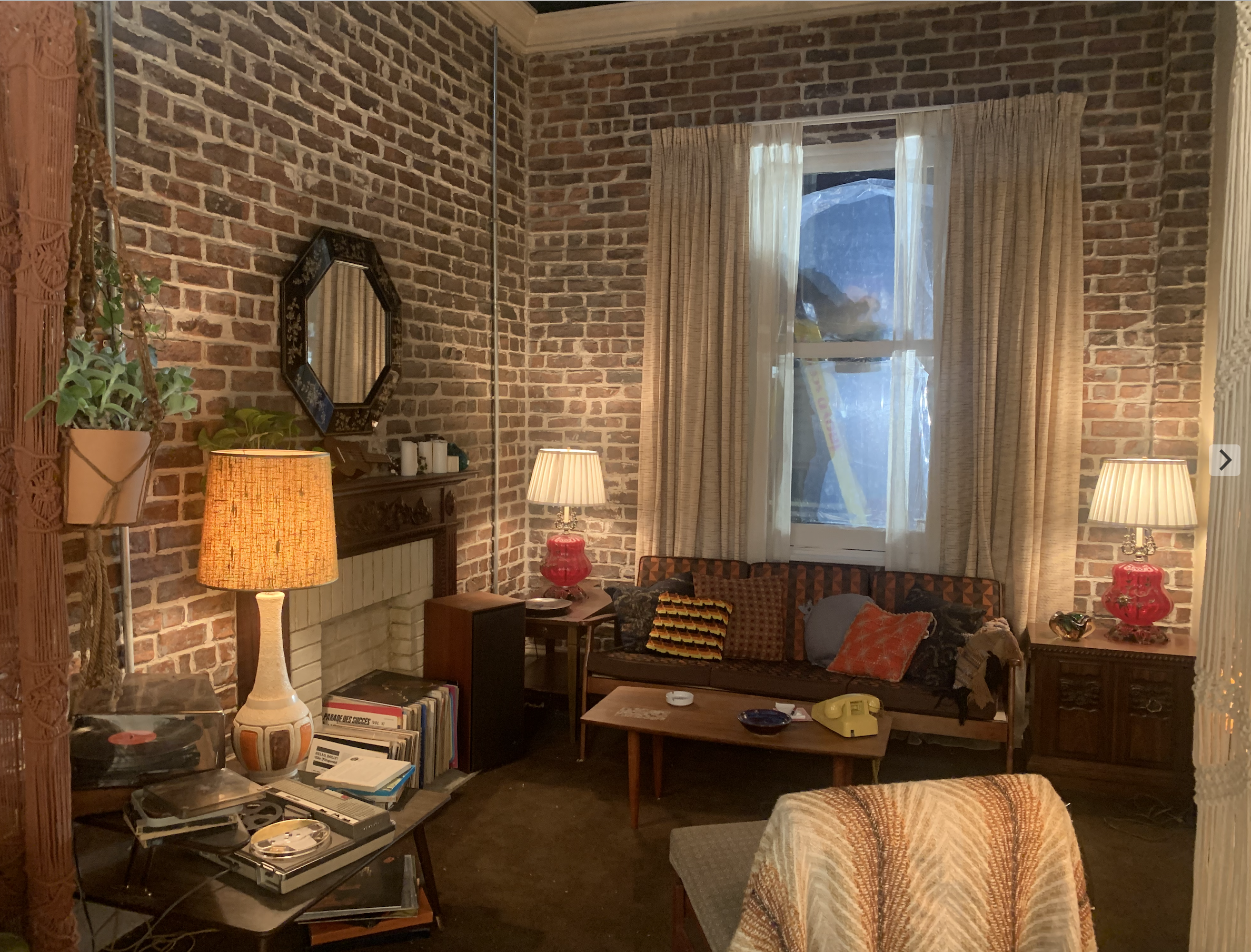 SPINNING-GOLD-tricia-peck-set-decorator-43.png