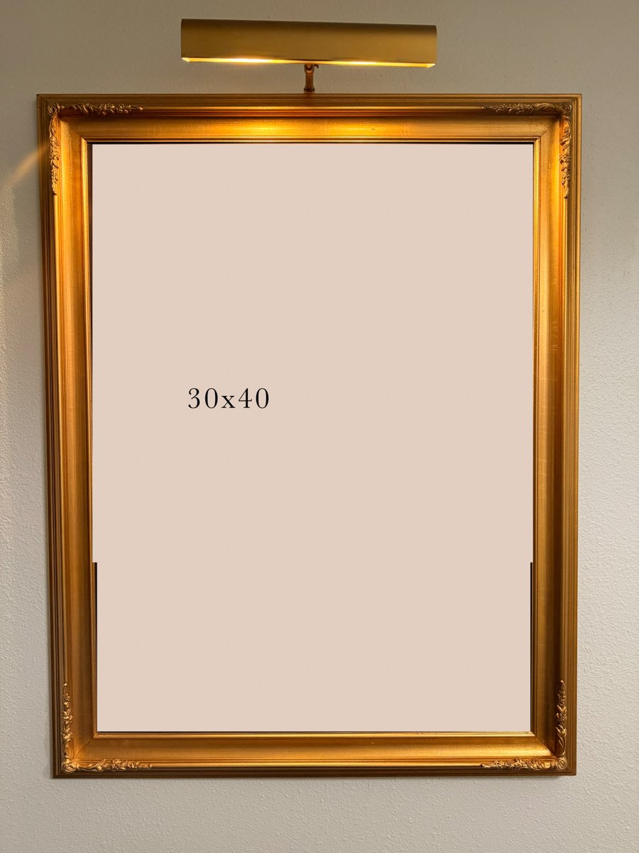 3.5” 30x40 Gold Frame w/flower detail on corners
