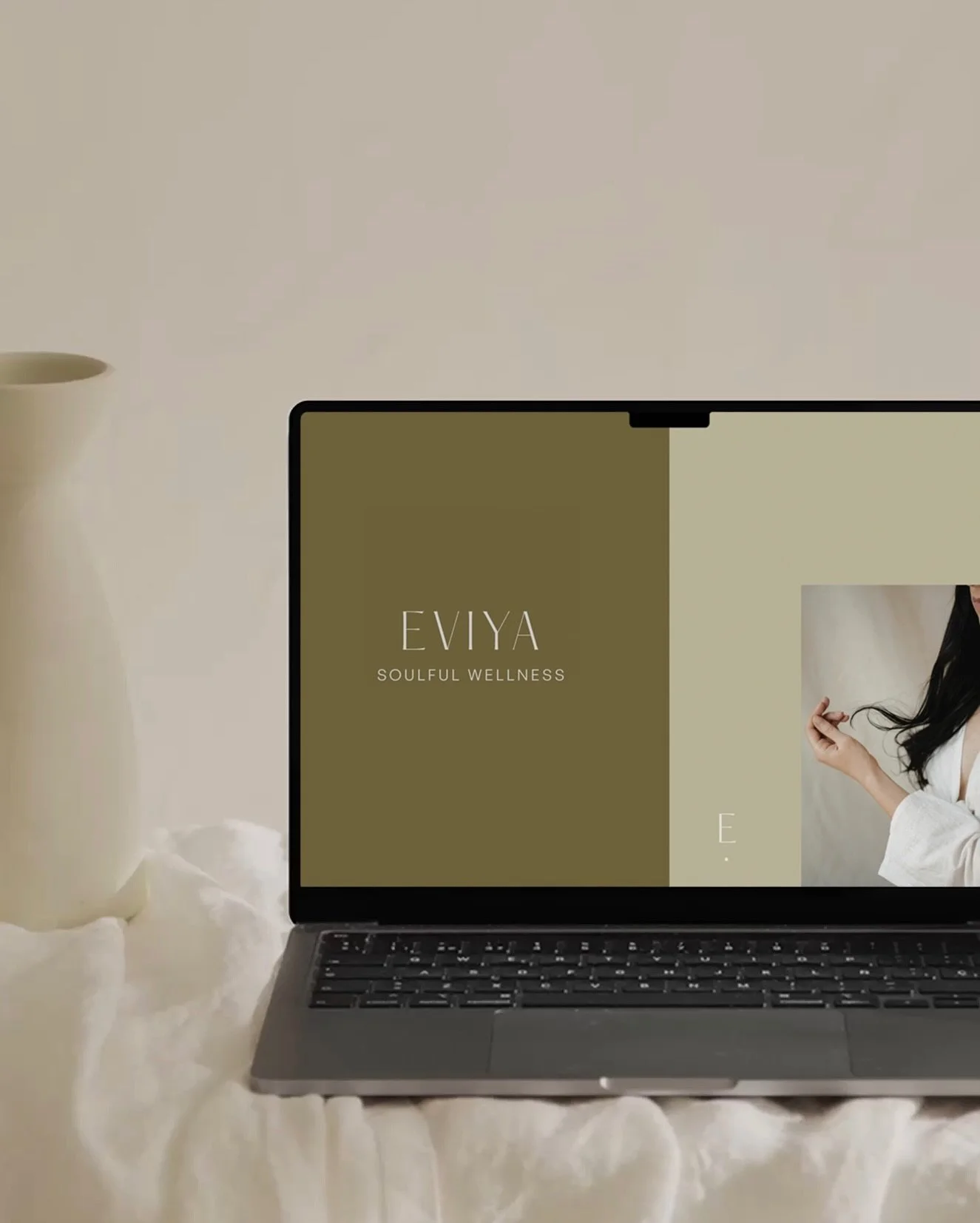 Meet our newest brand kit: Eviya

In all honesty, Eviya was actually created months ago (in collaboration with our super talented design expert @madebynf ) but it&rsquo;s taken me this long to get it up on the website! Ha! 

Eviya was made for wellne