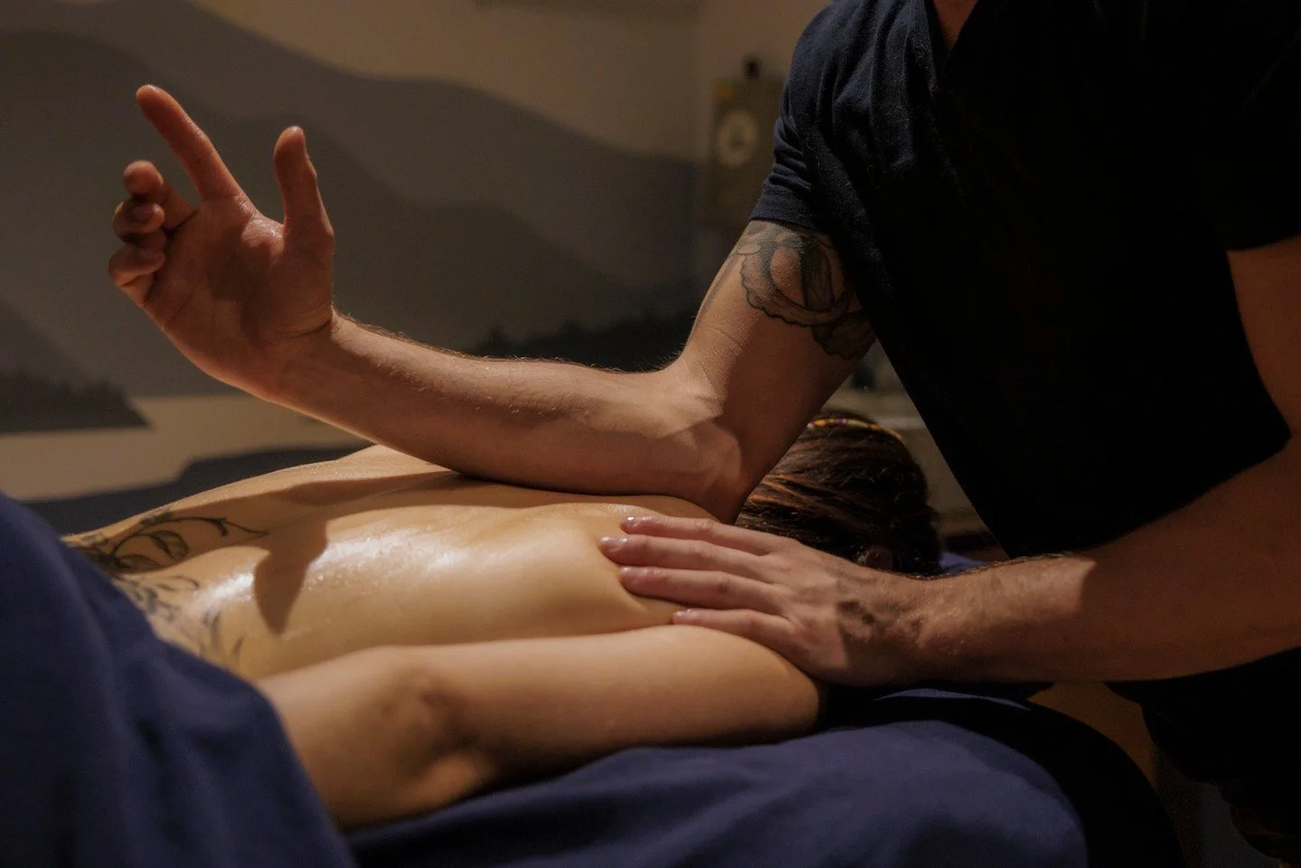 Shift is hiring Registered Massage Therapists (RMTs) to join our amazing team! If you love what you do, enjoy good vibes, and want to work alongside a supportive group of health professionals — we’d love to hear from you!
Send us an em