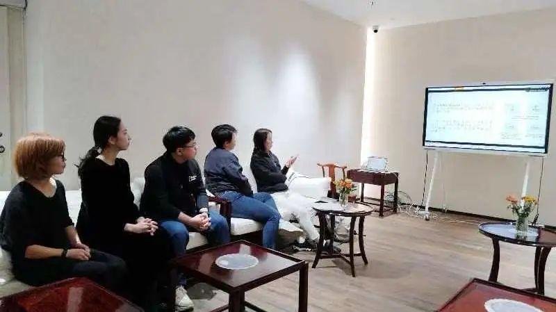  People in Shanghai, Hangzhou, Nanjing, Shenzhen, Guangzhou, Dali, Kunming, and Huzhou gathered offline in local China Vegan Summit breakout sessions to watch the Summit livestream and share stories and ideas about promoting veganism. 