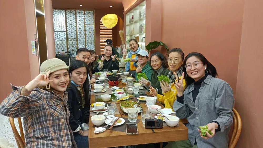  People in Shanghai, Hangzhou, Nanjing, Shenzhen, Guangzhou, Dali, Kunming, and Huzhou gathered offline in local China Vegan Summit breakout sessions to watch the Summit livestream and share stories and ideas about promoting veganism. 