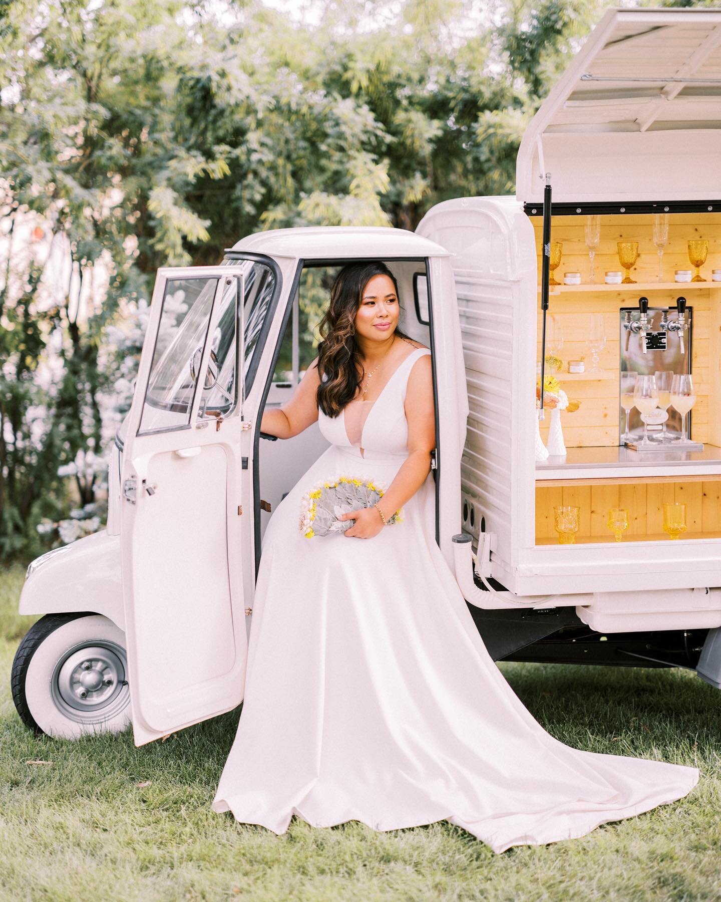 This is my favorite shot! Brides! You get your booty in that cart and take those pics girlfriend!!! That's why I'm here! To make your night perfect, beautiful pictures, PROSECCO on tap! Memories! 🥂  Styling &amp; Planning: @theproseccocart
Venue: @d