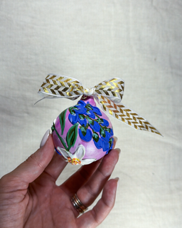 Handpainted christmas bauble by Australian artist Pippy Sheehan2 Small.png