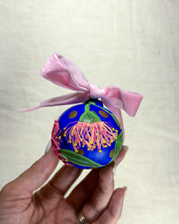 Handpainted christmas bauble by Australian artist Pippy Sheehan19 Small.png