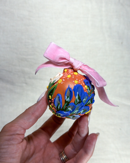 Handpainted christmas bauble by Australian artist Pippy Sheehan5 Small.png