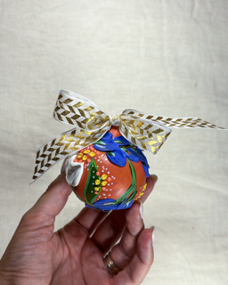 Handpainted christmas bauble by Australian artist Pippy Sheehan8 Small.png