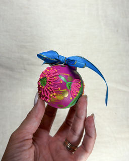 Handpainted christmas bauble by Australian artist Pippy Sheehan3 Small.png