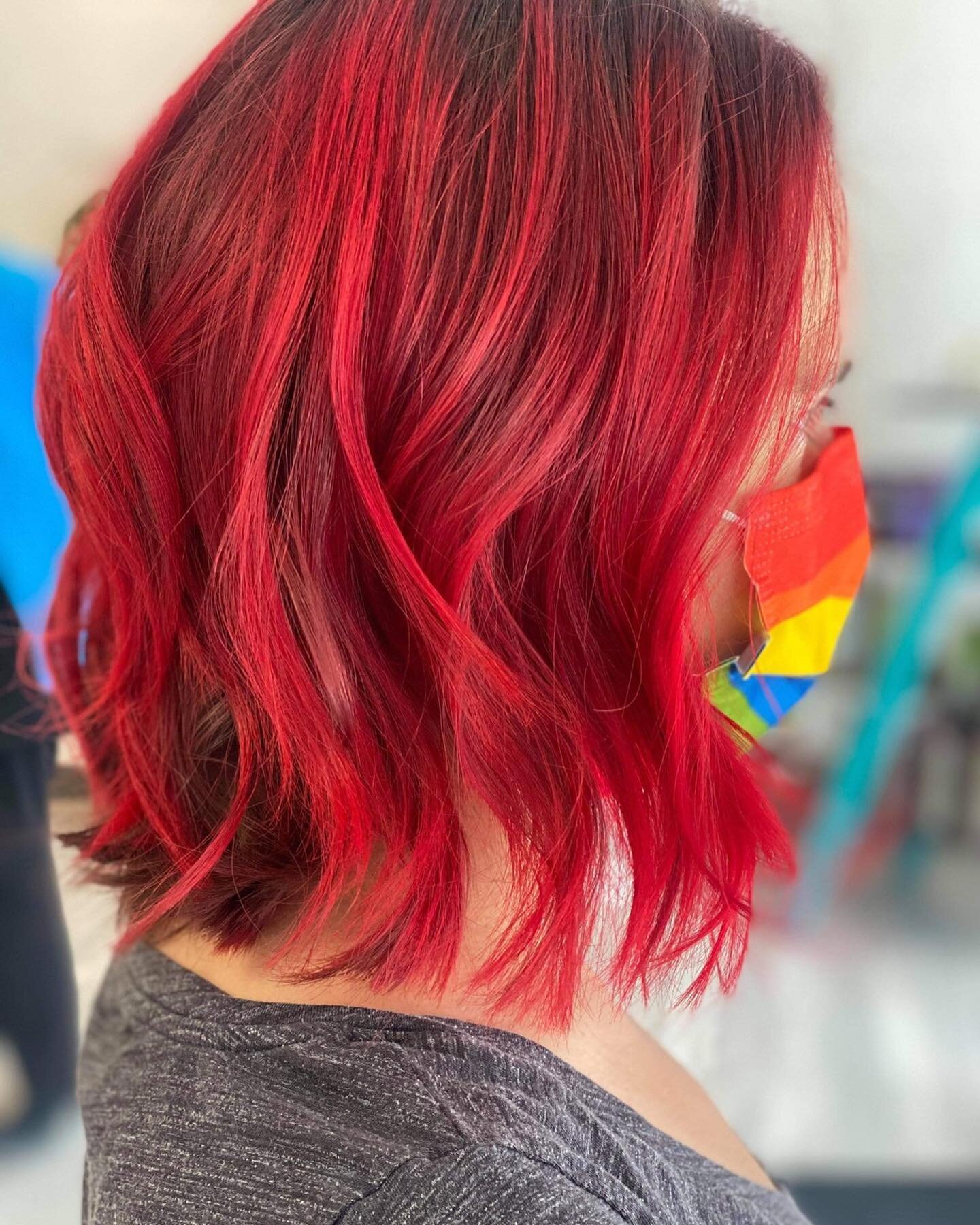 &bull;🔥🔥&bull; On fire!

This beautiful woman was originally after a low maintenance blonde that she can have fun with. 

So we started off with a soft rose gold then this time went vibrant Red! 

We are in LOVE with the vibrancy of this #Staino Co