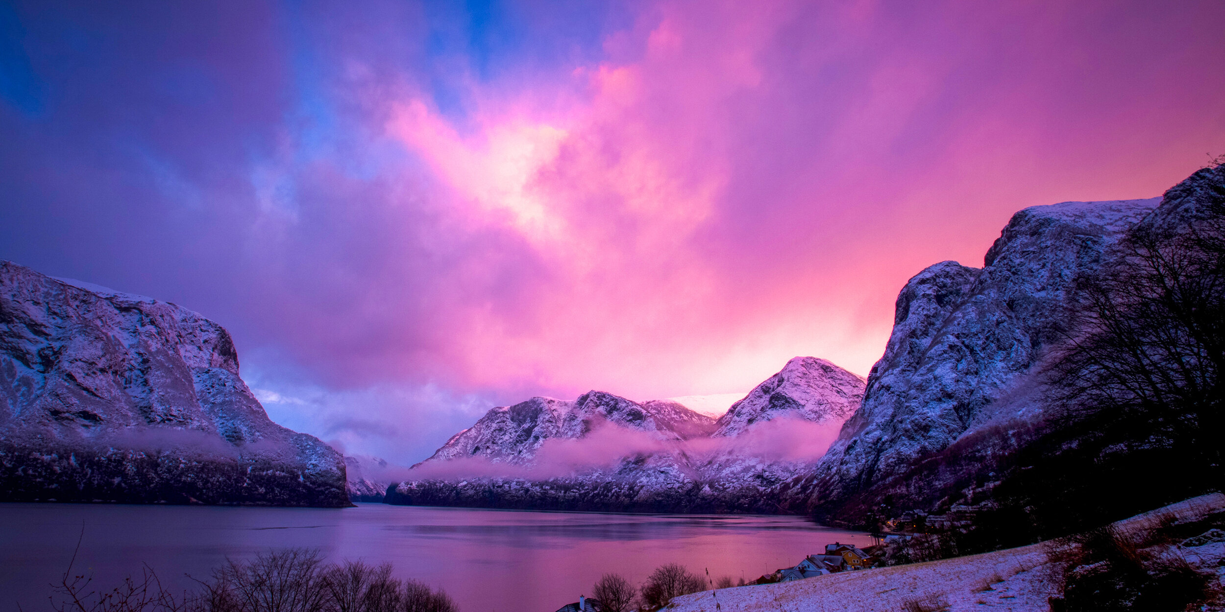 Colours_Of_Fjords_By_Paul_Edmundson-1.jpg