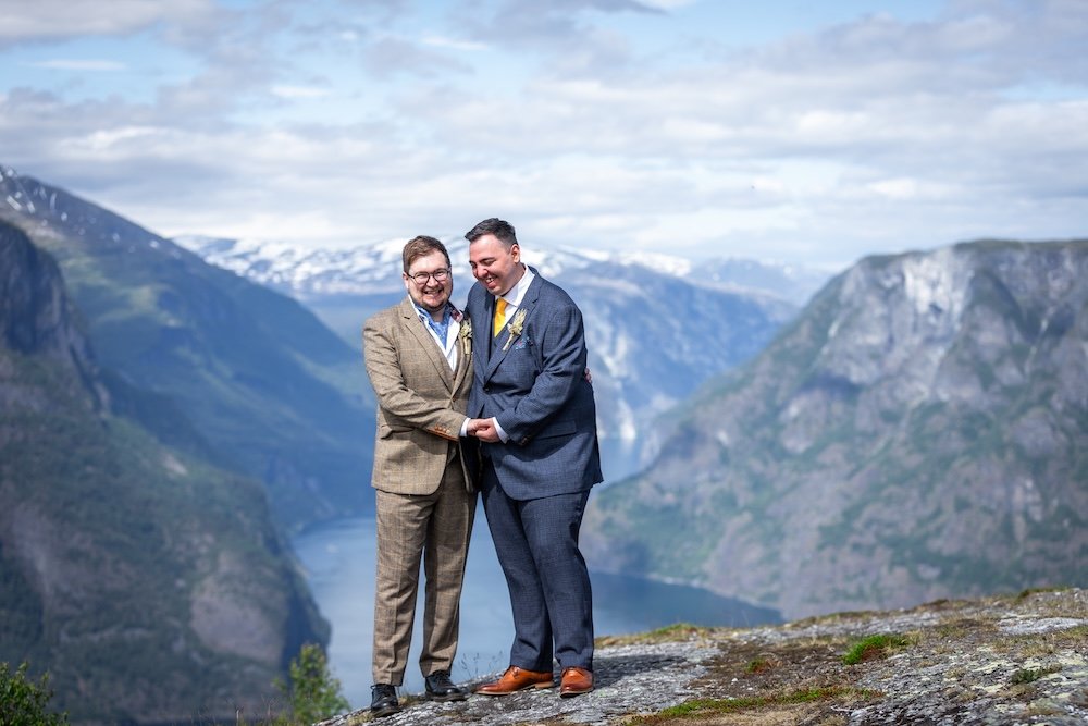 elopement mountains Norway