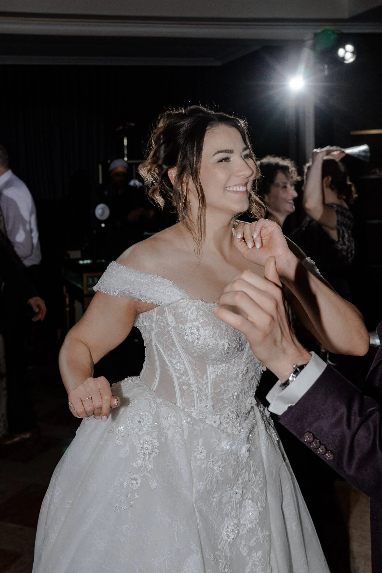 Hochzeit-Morrhof-Braut-Tanzt.jpg
