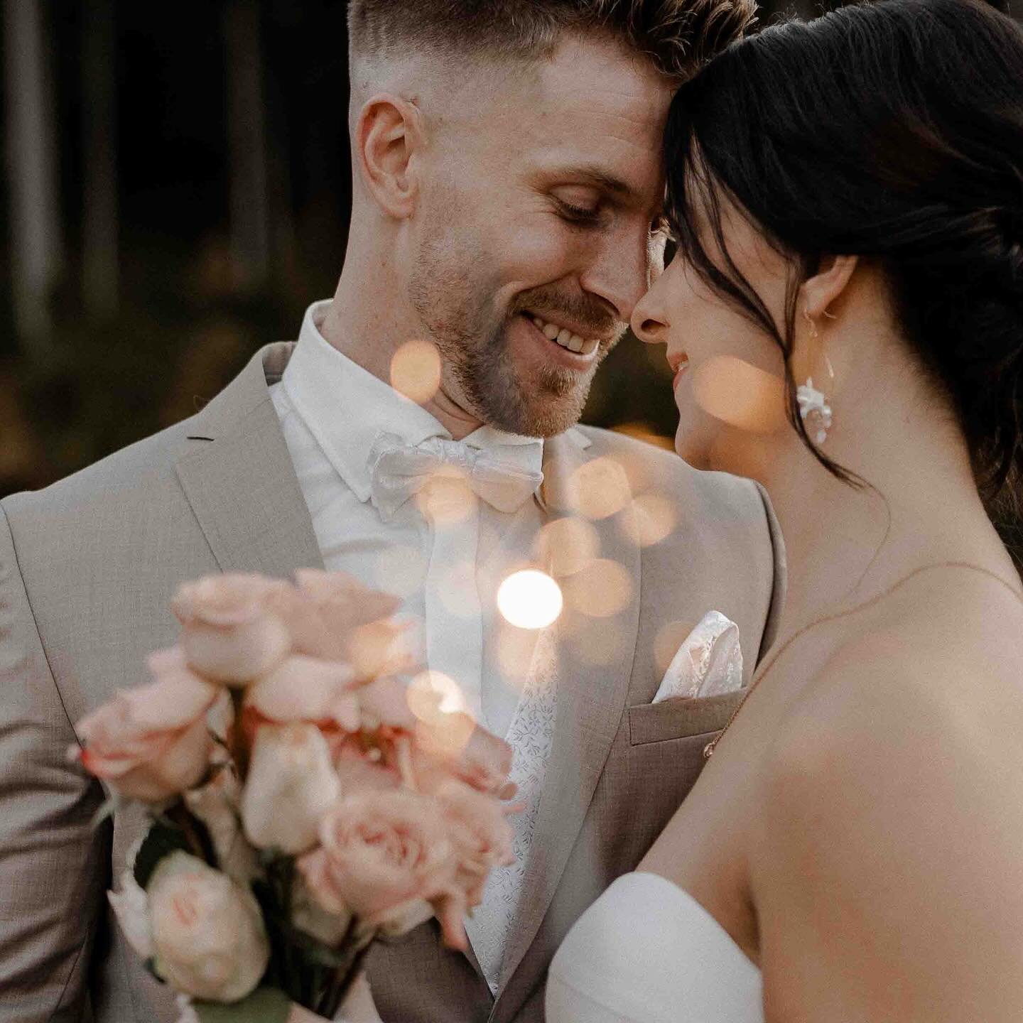 It&rsquo;s not just about snapping a photo; it&rsquo;s about telling your story.⁠
⁠
When I take a picture like this, I&rsquo;m not just looking for a pretty backdrop or perfect lighting (though golden hour definitely helps 😉). I&rsquo;m looking for 