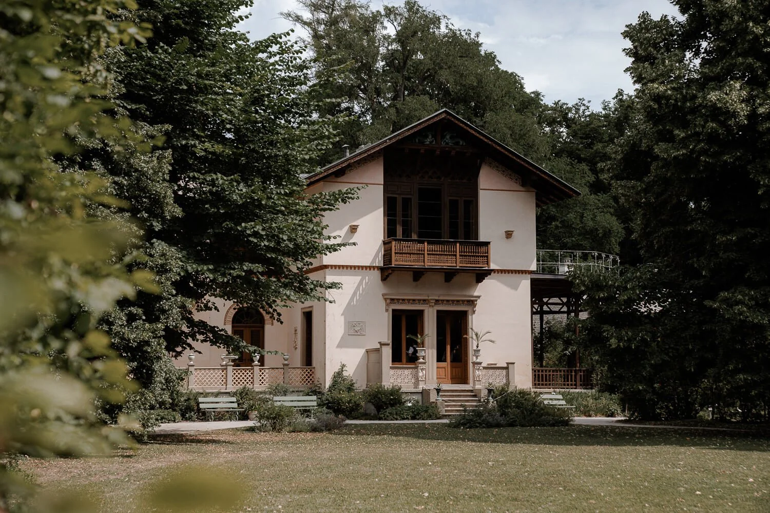 Casino auf der Roseninsel im Grünen – standesamt Roseninsel am Starnberger See