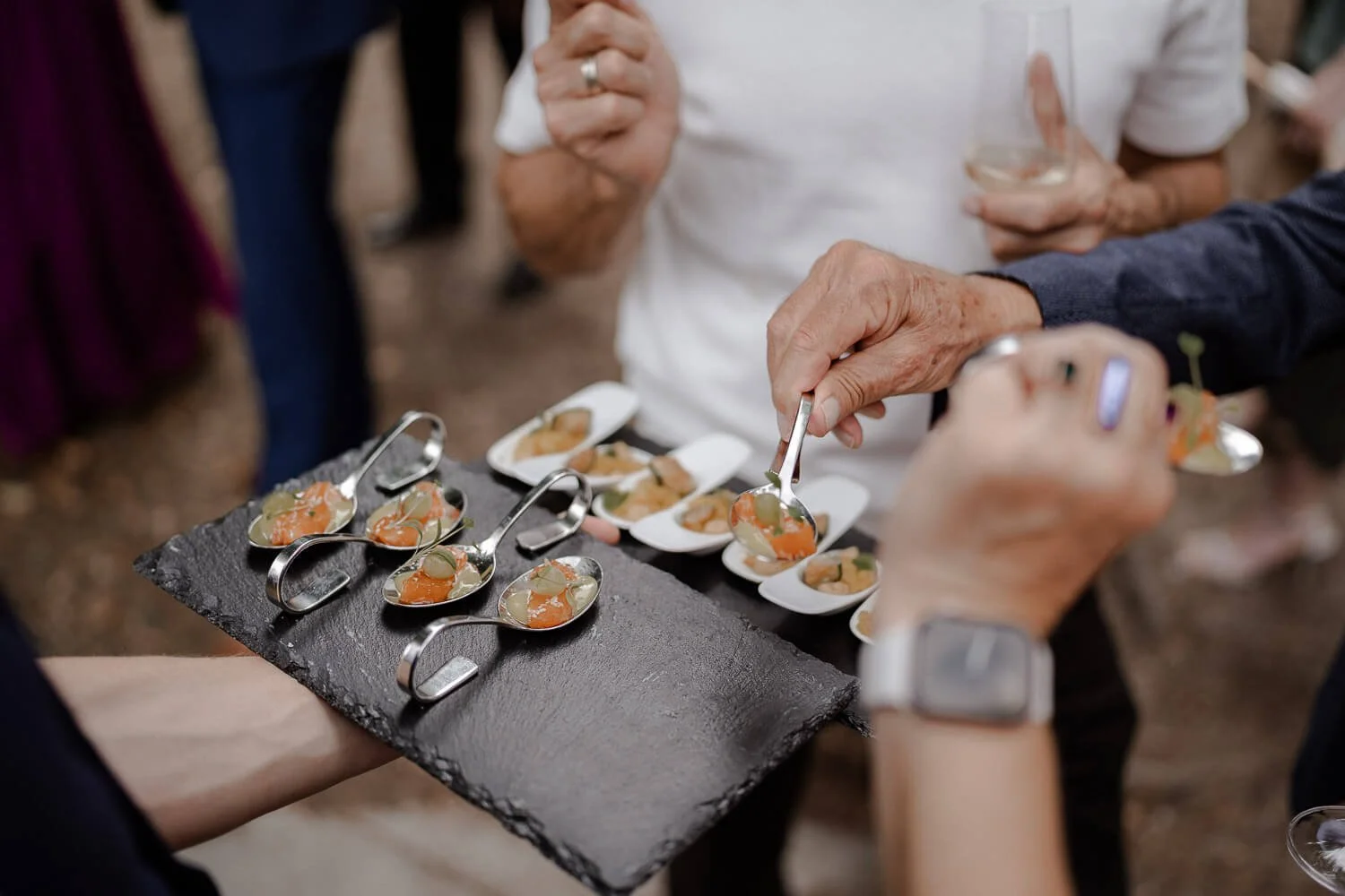 Flying Buffet mit Fingerfood bei Hochzeit im La Villa Starnberg