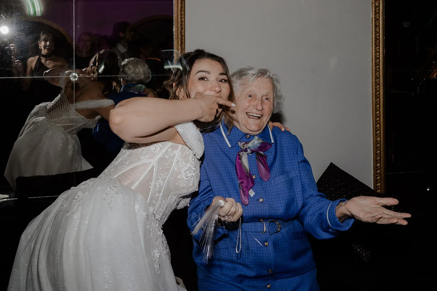 Braut-Oma-Party-Hochzeit.jpg