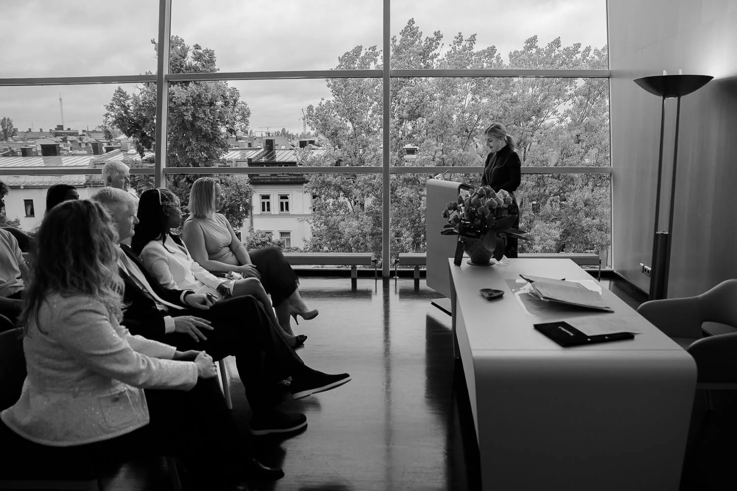 Trauung im Standesamt München Ruppertstraße mit Gästen im Saal