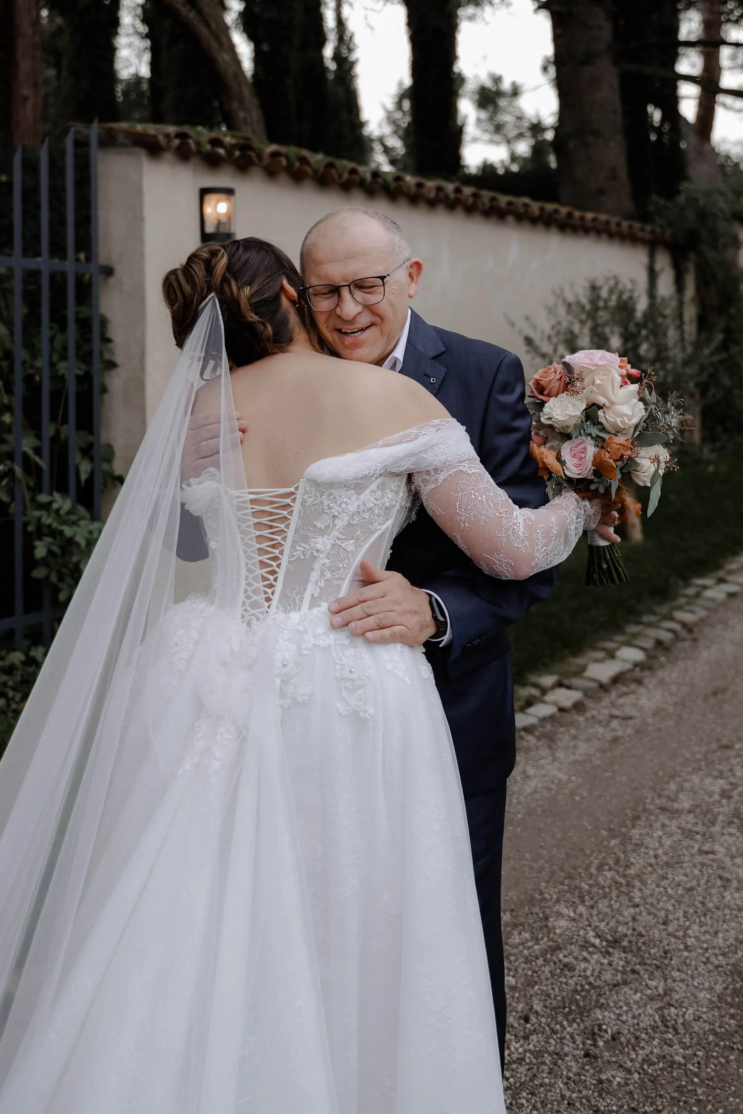First-Look-Braut-Papa.jpg