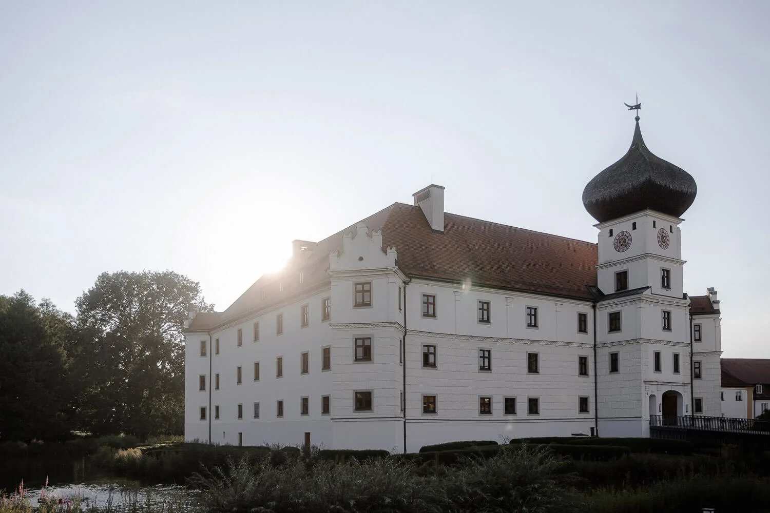 Hochzeitslocation Schloss Hohenkammer nördlich von München