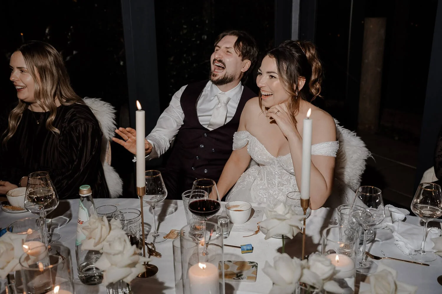 Lachen am Brauttisch – Candlelight-Dinner im Wintergarten