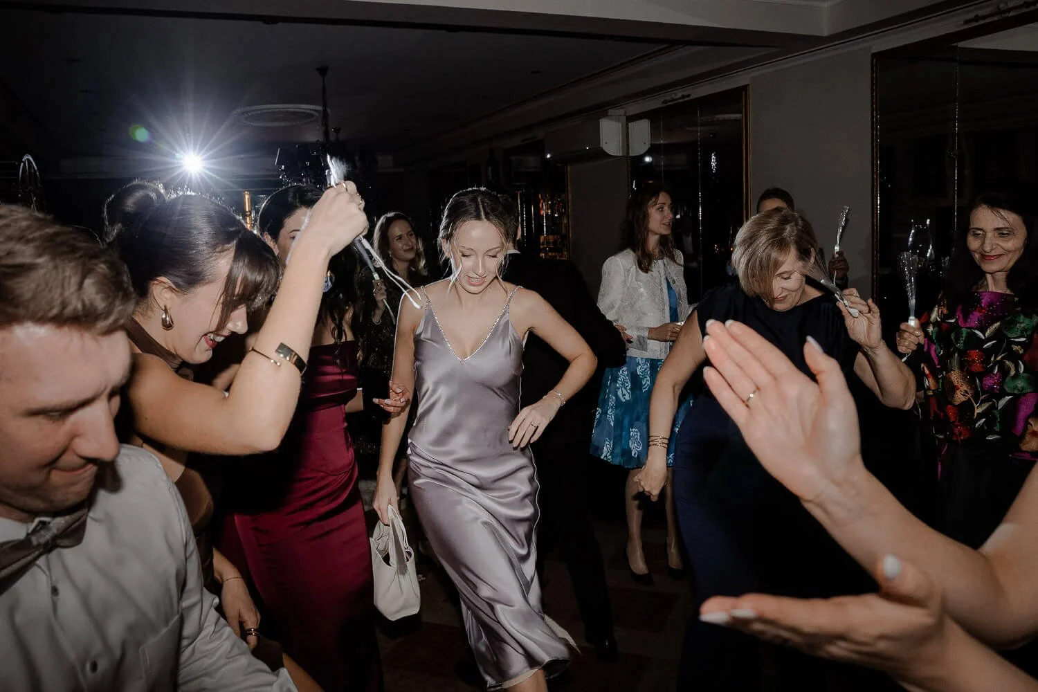 Alle zusammen – volle Tanzfläche, Flashlight-Moment &amp; richtig gute Stimmung