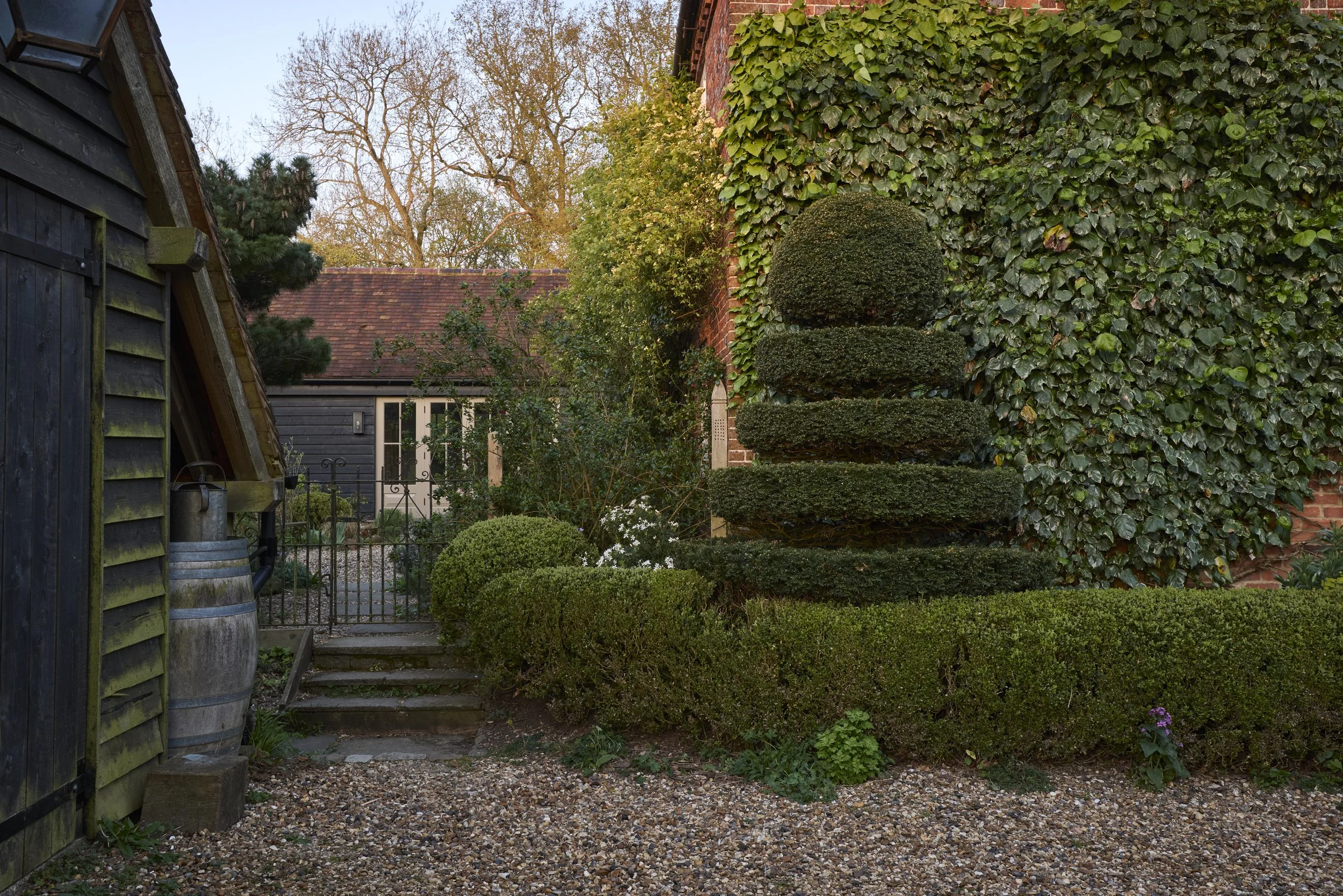 260422_Rustling_End_Herts_Spring_00020.jpg