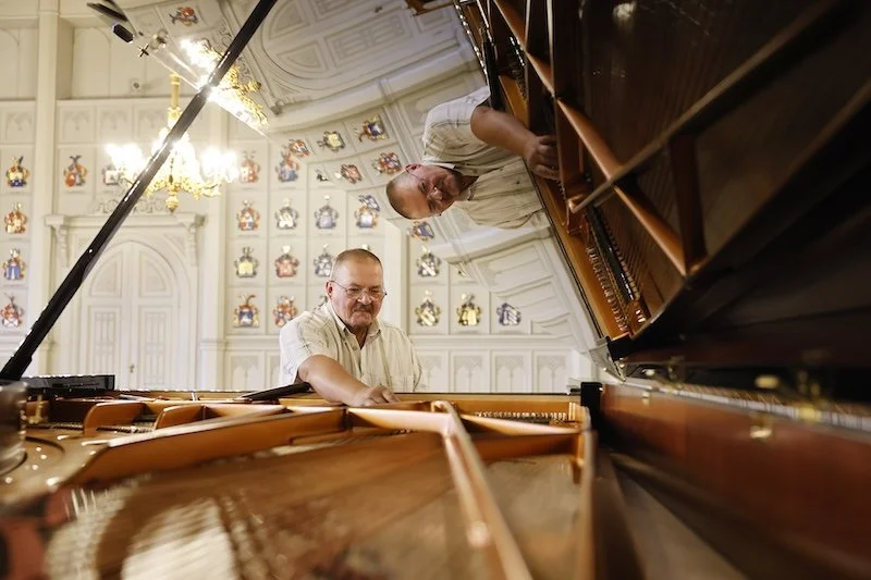 Matti Kyllönen Ritarihuone 1720p kopio.jpg