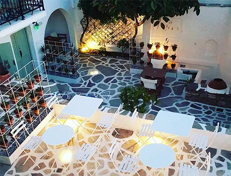 nastasia-village-naxos-outdoor-breakfast-area.jpg